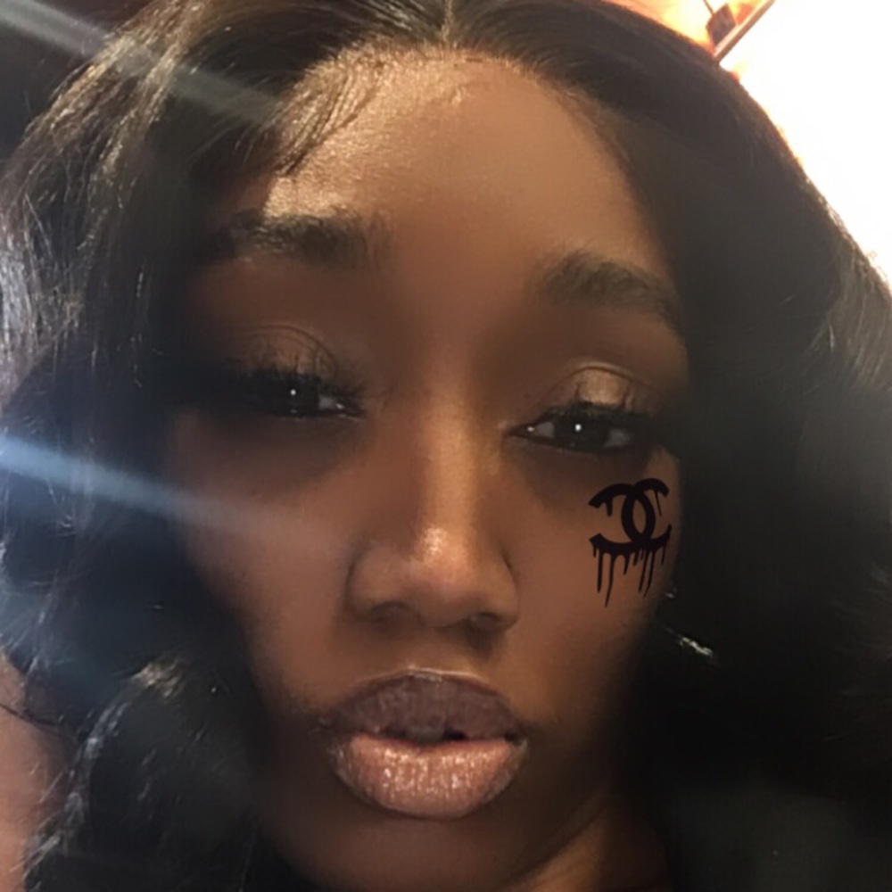 Meet your Posher, Menique